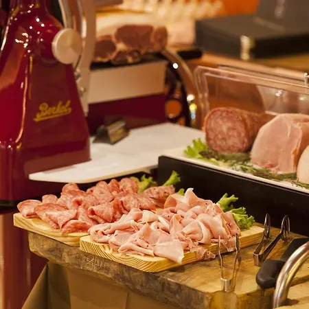 Nicolli Romantic - Adults Only Hotel Riva del Garda